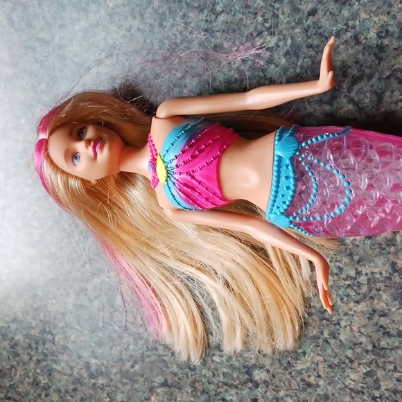 Mermaid Barbie Light up Tail - Picture 1 of 5
